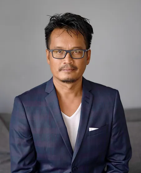 Đạo Diễn Rotha Moeng