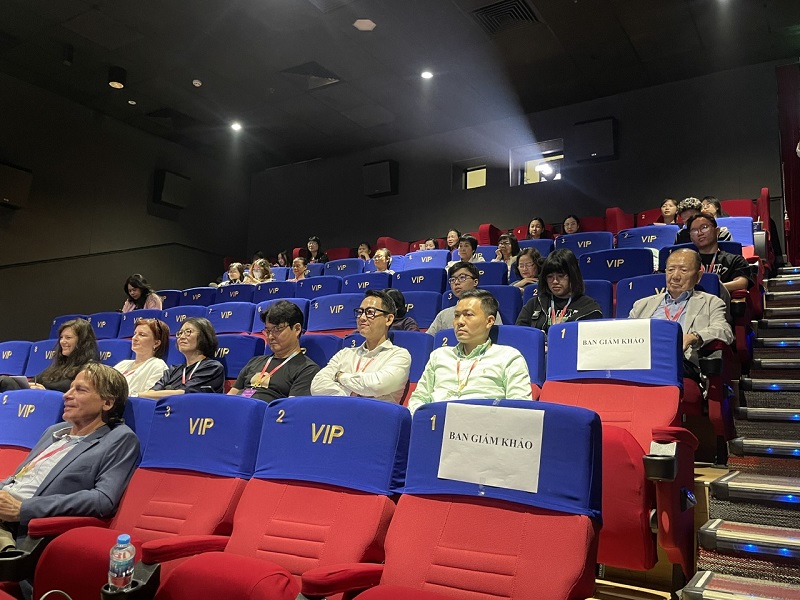 Bgk Phim Dài Tập Trung Xem Xét đánh Giá Tác Phẩm điện ảnh