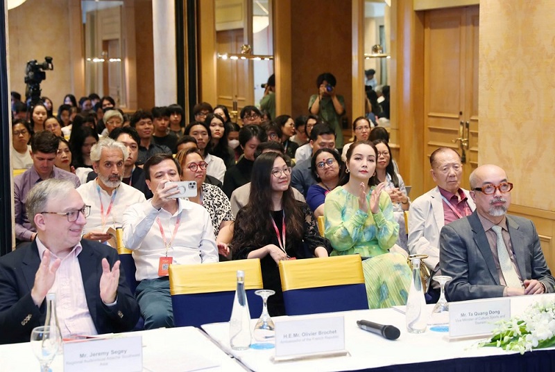 Các đại Biểu, Nghệ Sĩ Trong Nước Và Quốc Tế Tại Lễ Khai Mạc Chợ Dự án