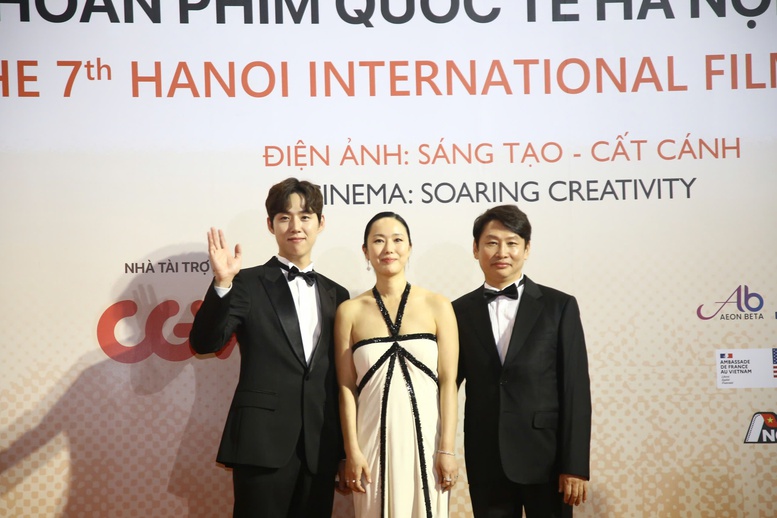 Các Nghệ Sĩ Quốc Tế Tham Dự Liên Hoan Phim