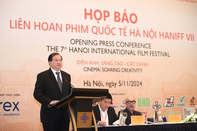 Thứ Trưởng Tạ Quang Đông Phát Biểu Tại Họp Báo