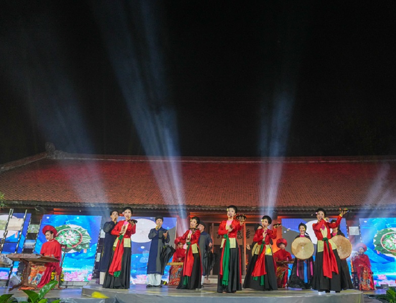 Tiết Mục Văn Nghệ