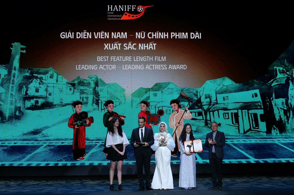 Trao Giải Thưởng 2