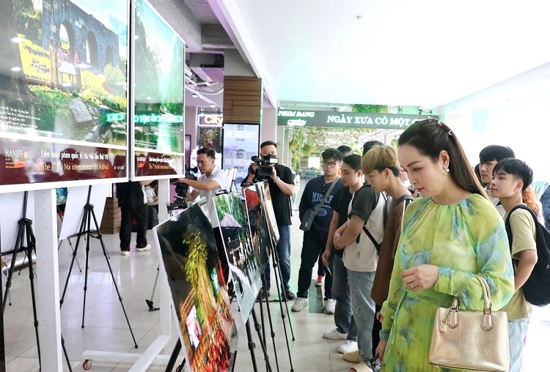 Triển Lãm Thu Hút đông đảo Khán Giả 1