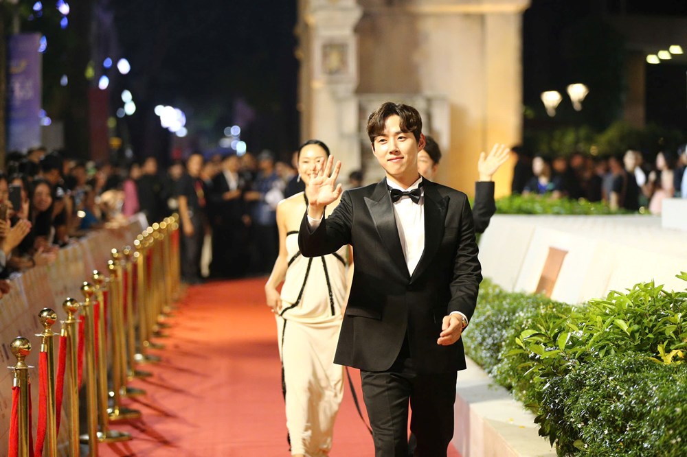 Thảm đỏ 6